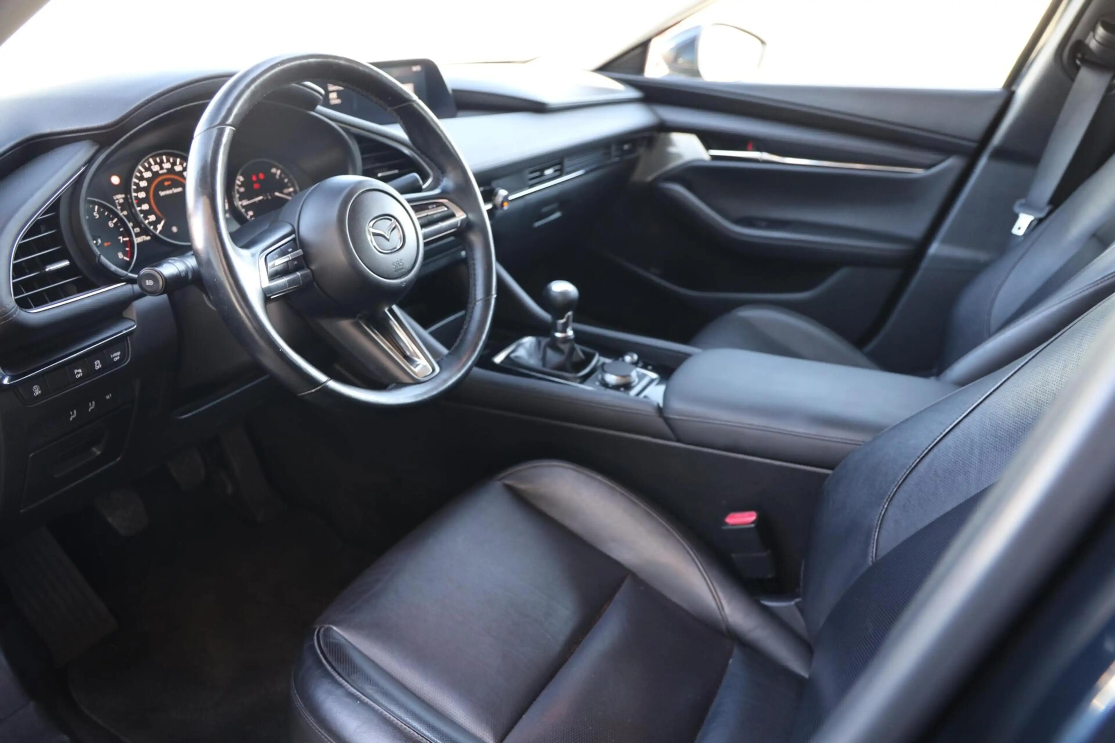 Mazda 3 2.0 e-SkyActiv-X M Hybrid 186 Comfort||Leder|Bose| — photo 5