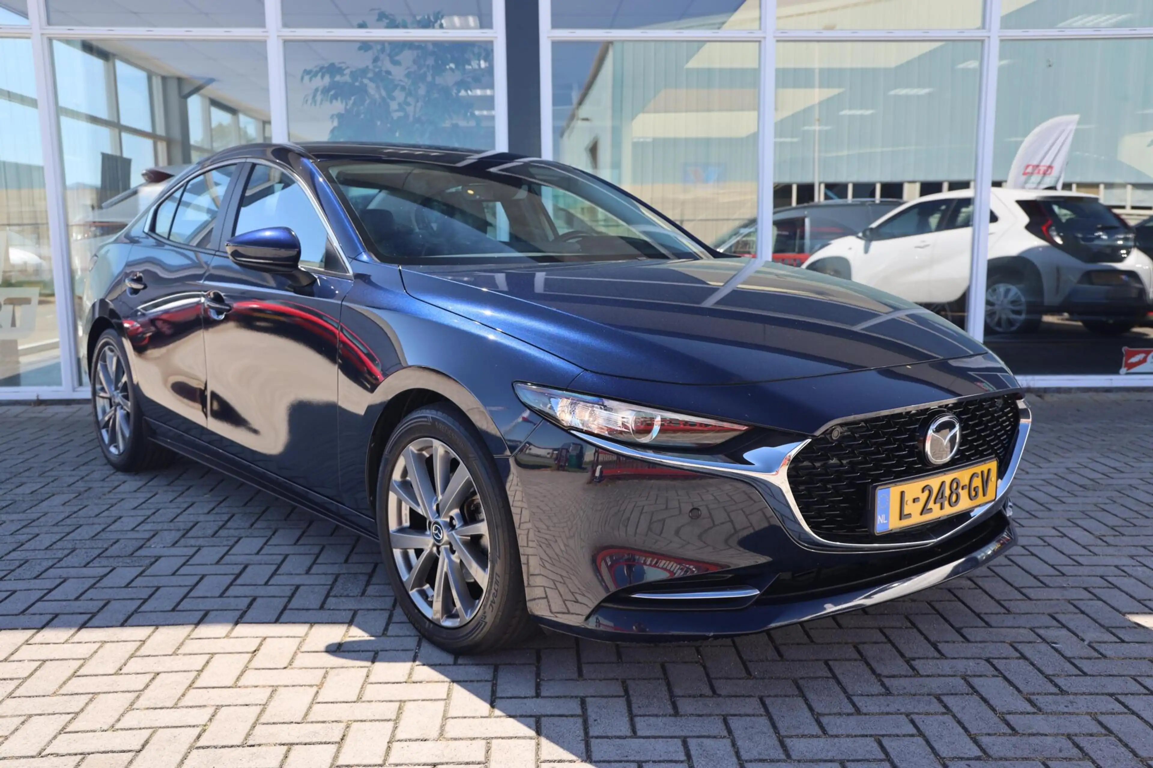 Mazda 3 2.0 e-SkyActiv-X M Hybrid 186 Comfort||Leder|Bose| — photo 2