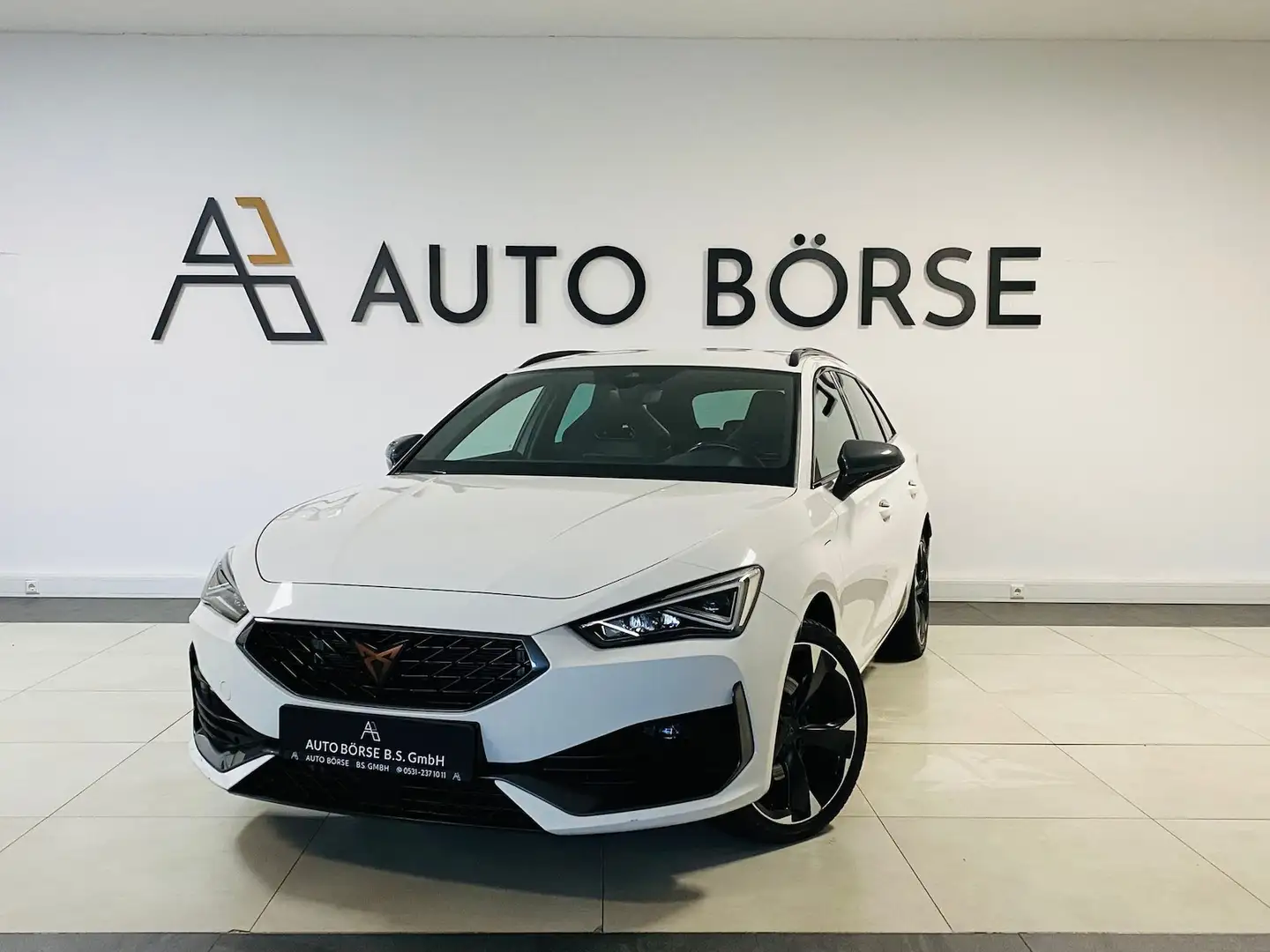 SEAT Leon CUPRA 1.4 TSI DSG eHybrid*LED*NAVI*PDC*ViCo Weiß - 1