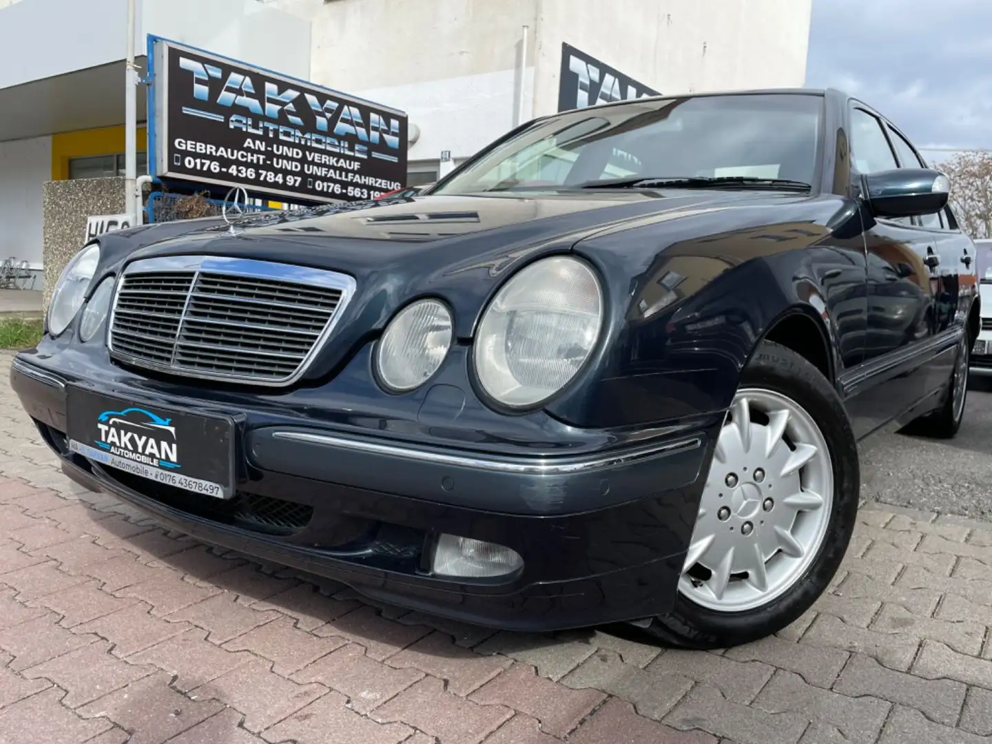 Mercedes-Benz E 240 Zöld - 2