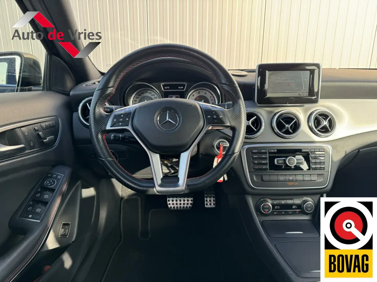 Mercedes-Benz GLA 200 Ambition AMG|Xenon|Camera|NAP Zwart - 2