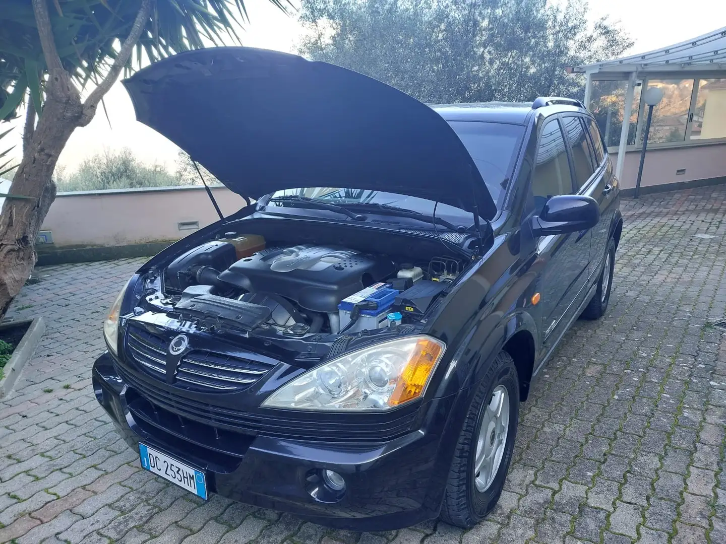 SsangYong Kyron 2.0 XDI PREMIUM Negro - 1