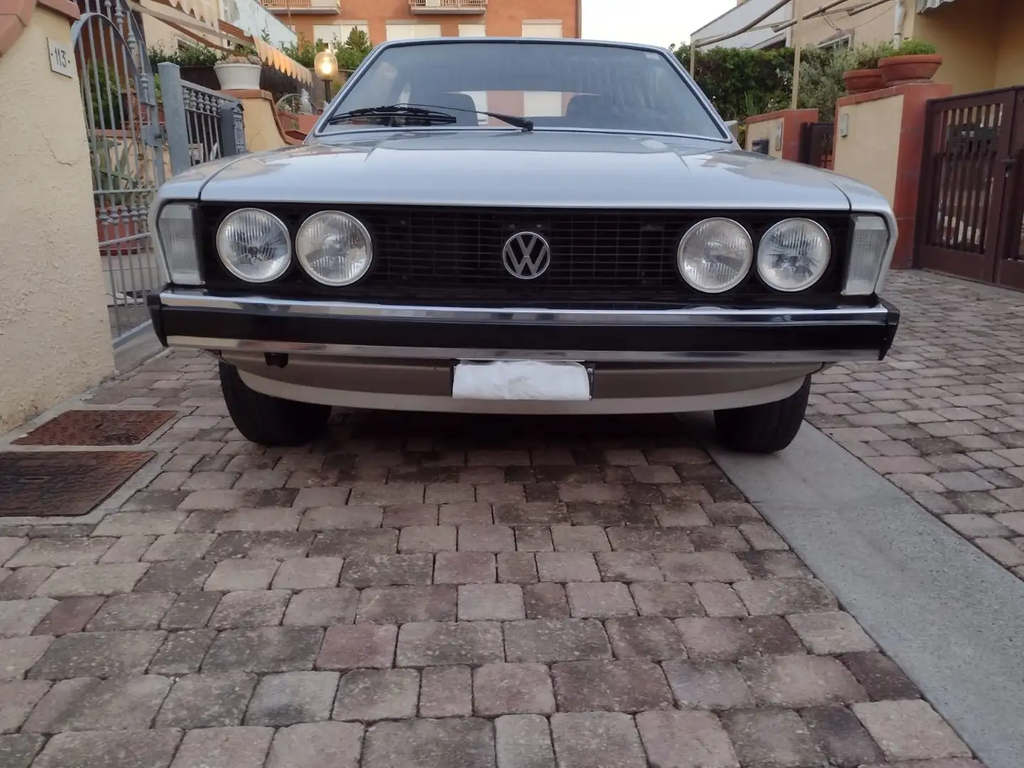 Volkswagen Scirocco 1.1 Срібний - 1