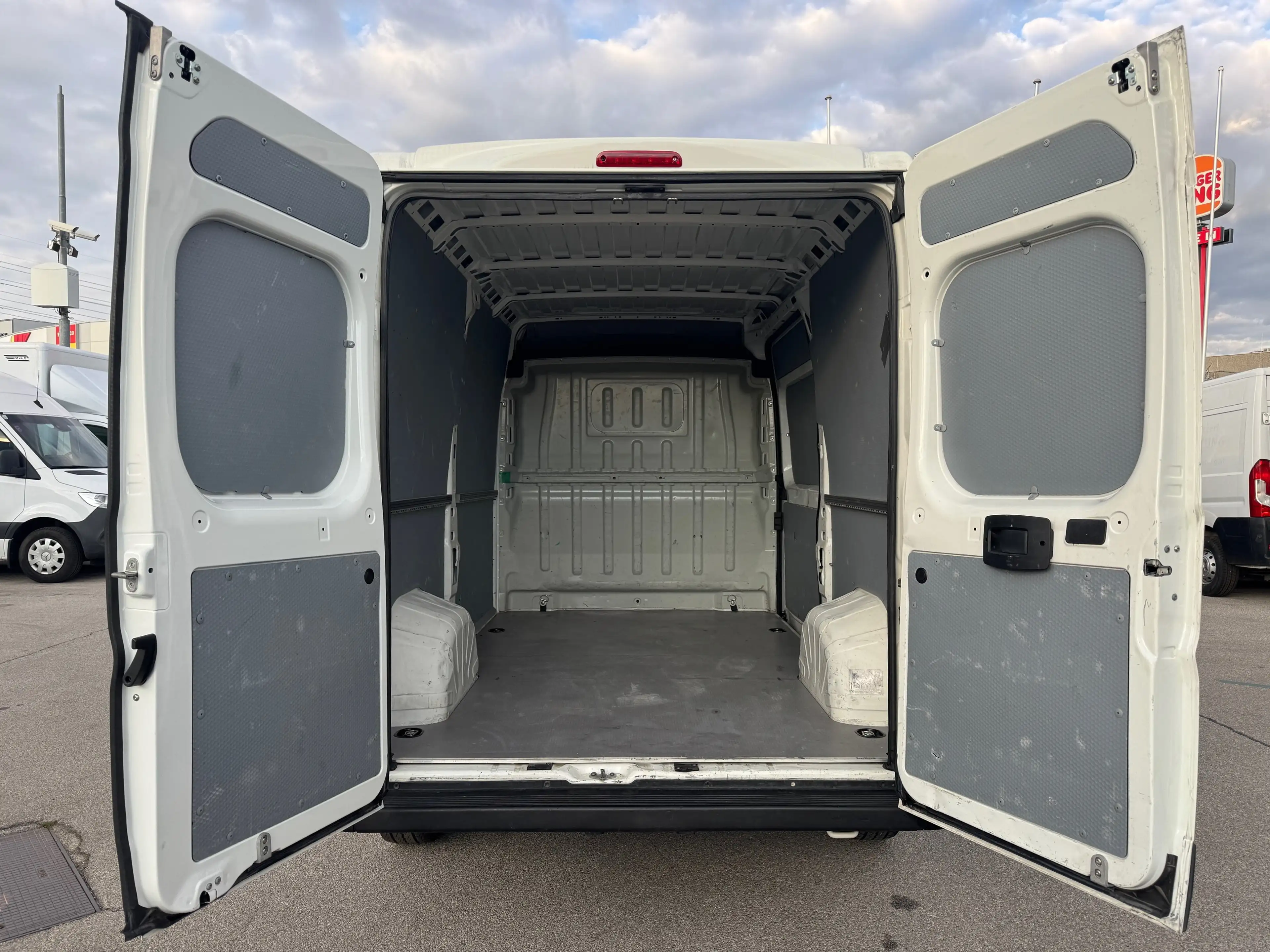 Citroen Jumper L2H2 35+ 140 TÜV/Service/Reifen NEU *AKTION* — photo 5