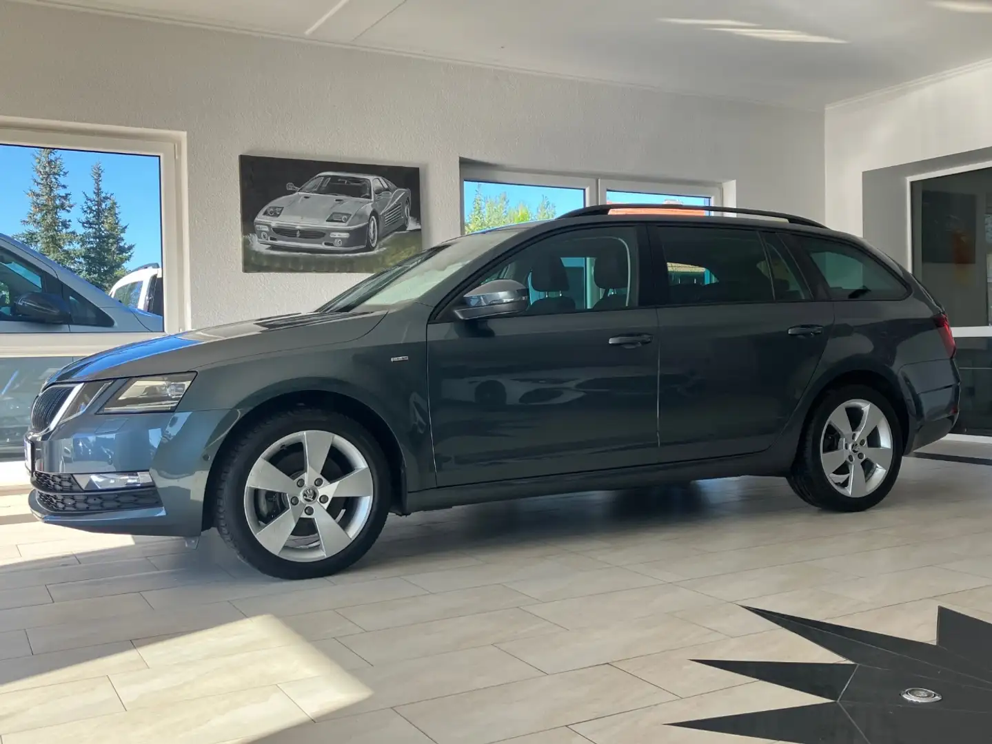 Skoda Octavia 2.0 TSI Clever DSG Standhzg.ParkAssist Grau - 2
