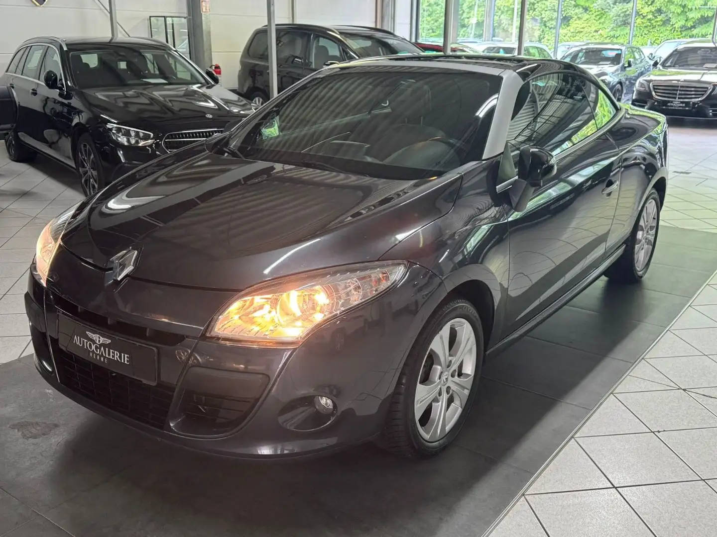 Renault Megane III Coupe / Cabrio Dynamique*AUTOMATIK* Grau - 1