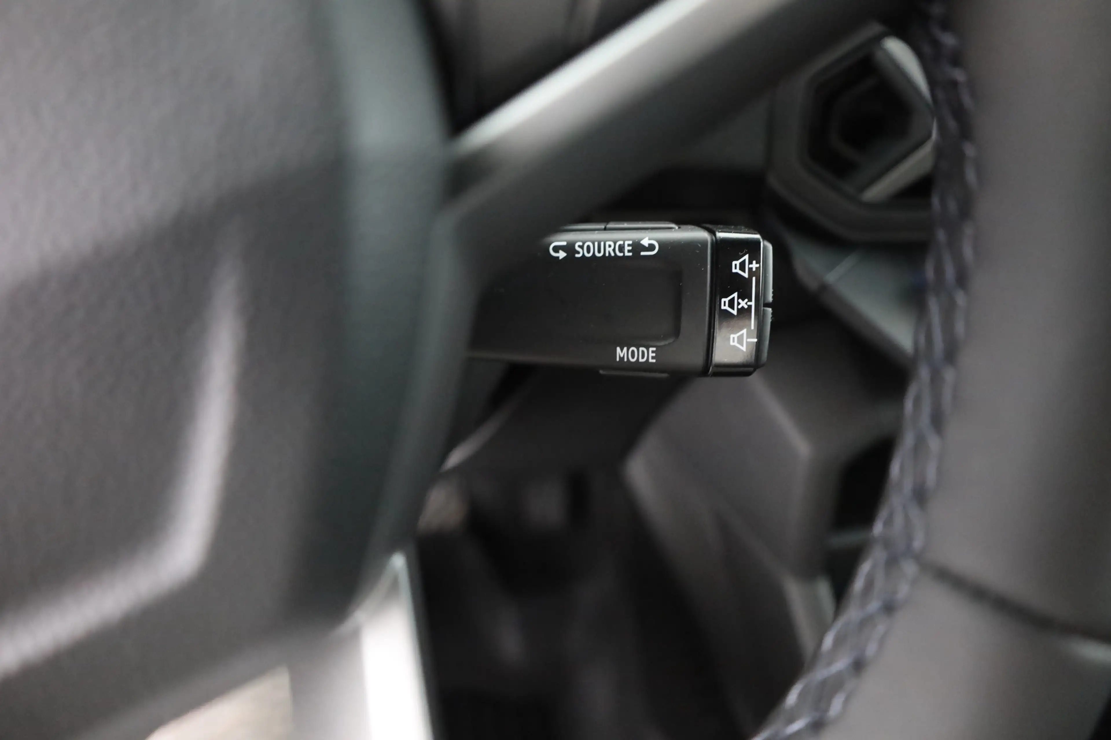 Dacia Duster Journey mHev 140 LED Navi Kamera — photo 20