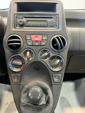 Fiat Panda view 12