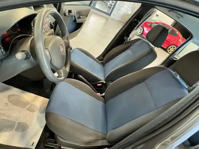 Fiat Panda view 8