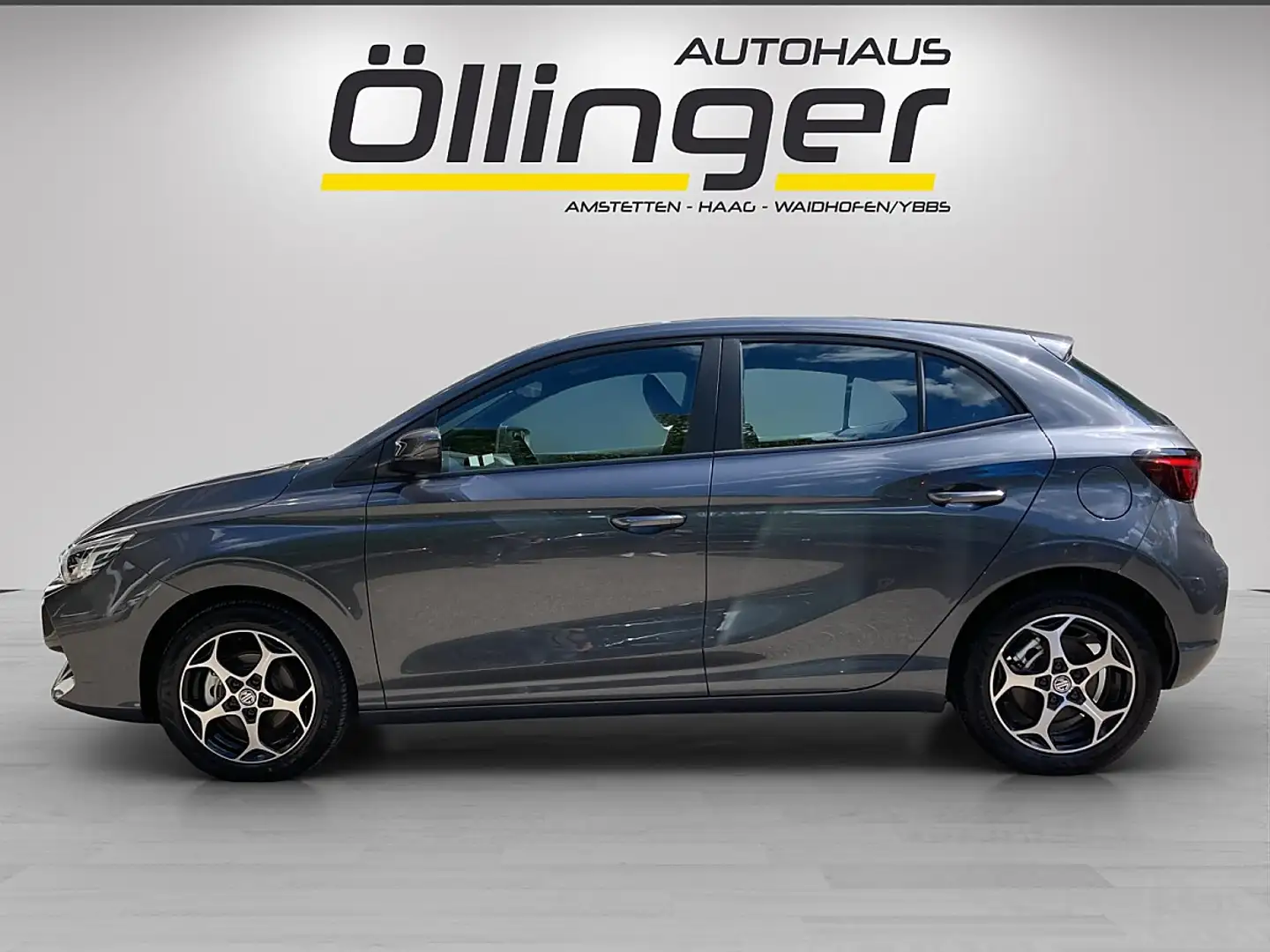 MG MG3 1,5 Hybrid+ Comfort Aut. + Metallic + Österreic... Grau - 2