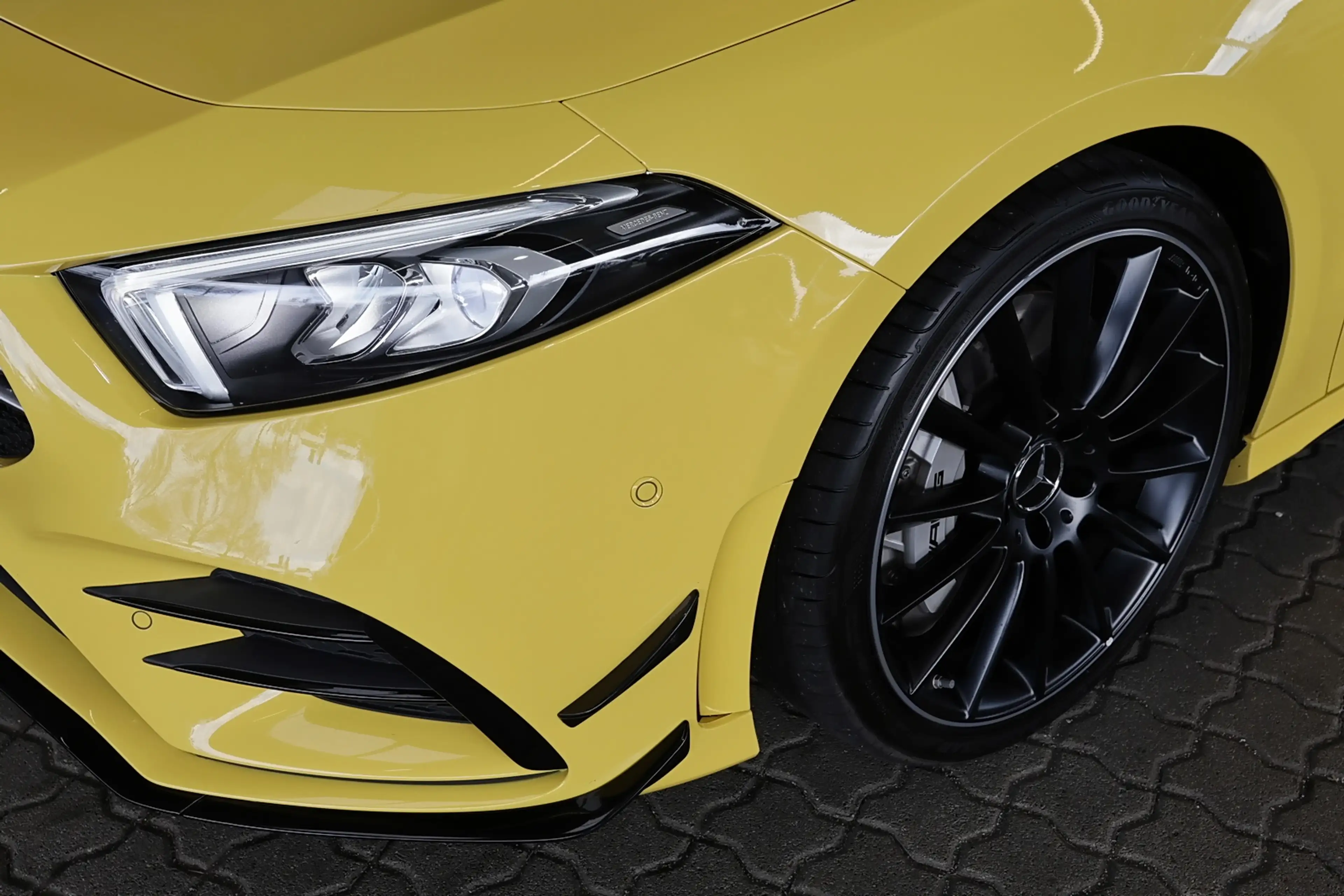 Mercedes-Benz A 35 AMG 4M AMG PANO+KAMERA+TOTWINKEL+LED+19" — photo 3