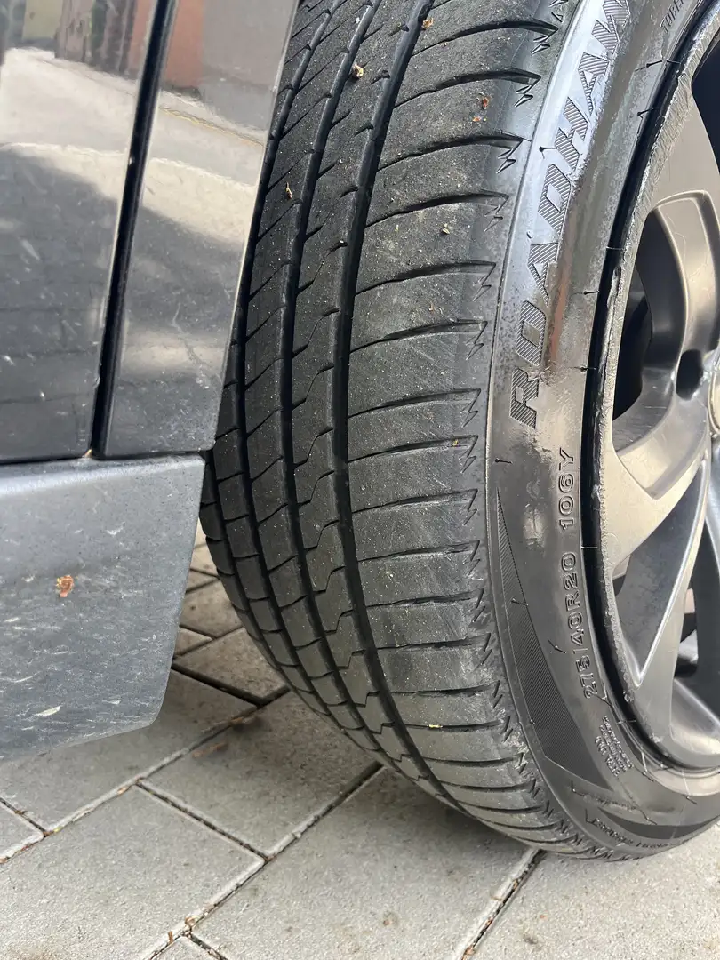 BMW X5 xDrive 40 d Schwarz - 1
