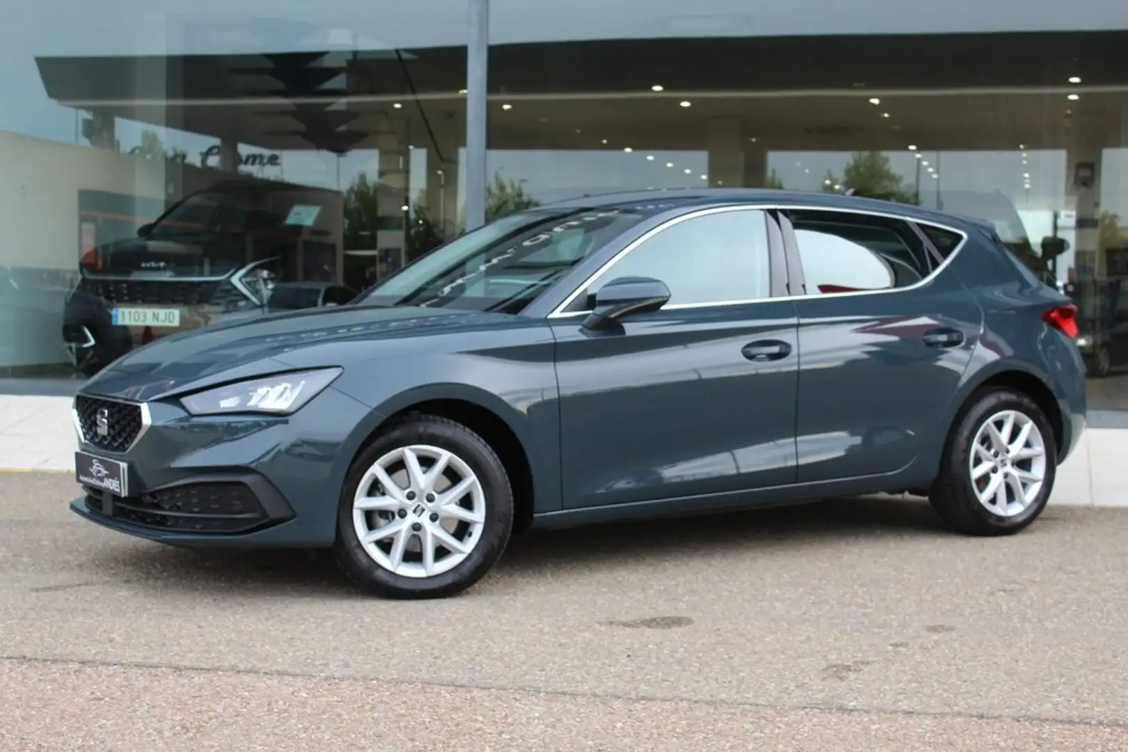 SEAT Leon 1.5 TSI 85kW Style XS Azul - 2