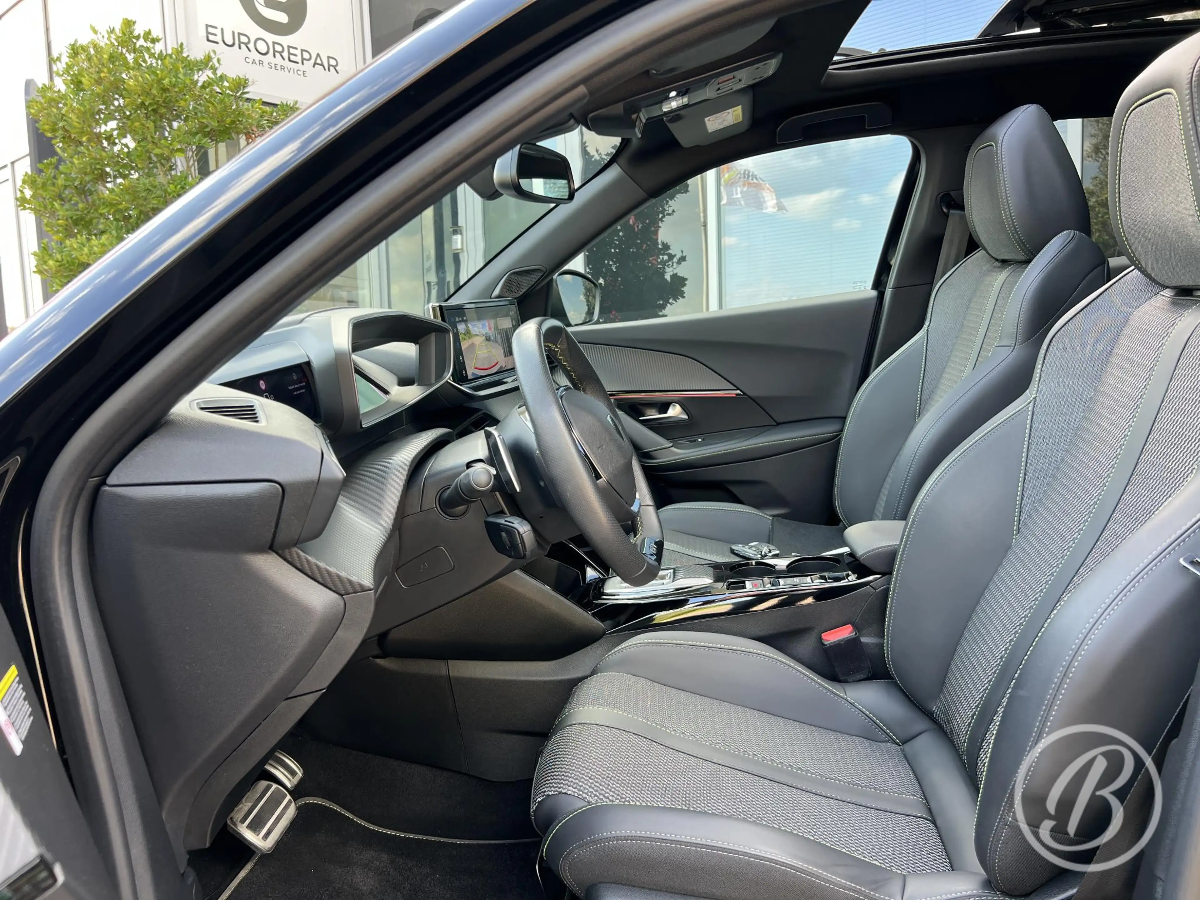 Peugeot 2008 1.2 Hybrid 136 GT Automaat | Panoramadak — photo 6
