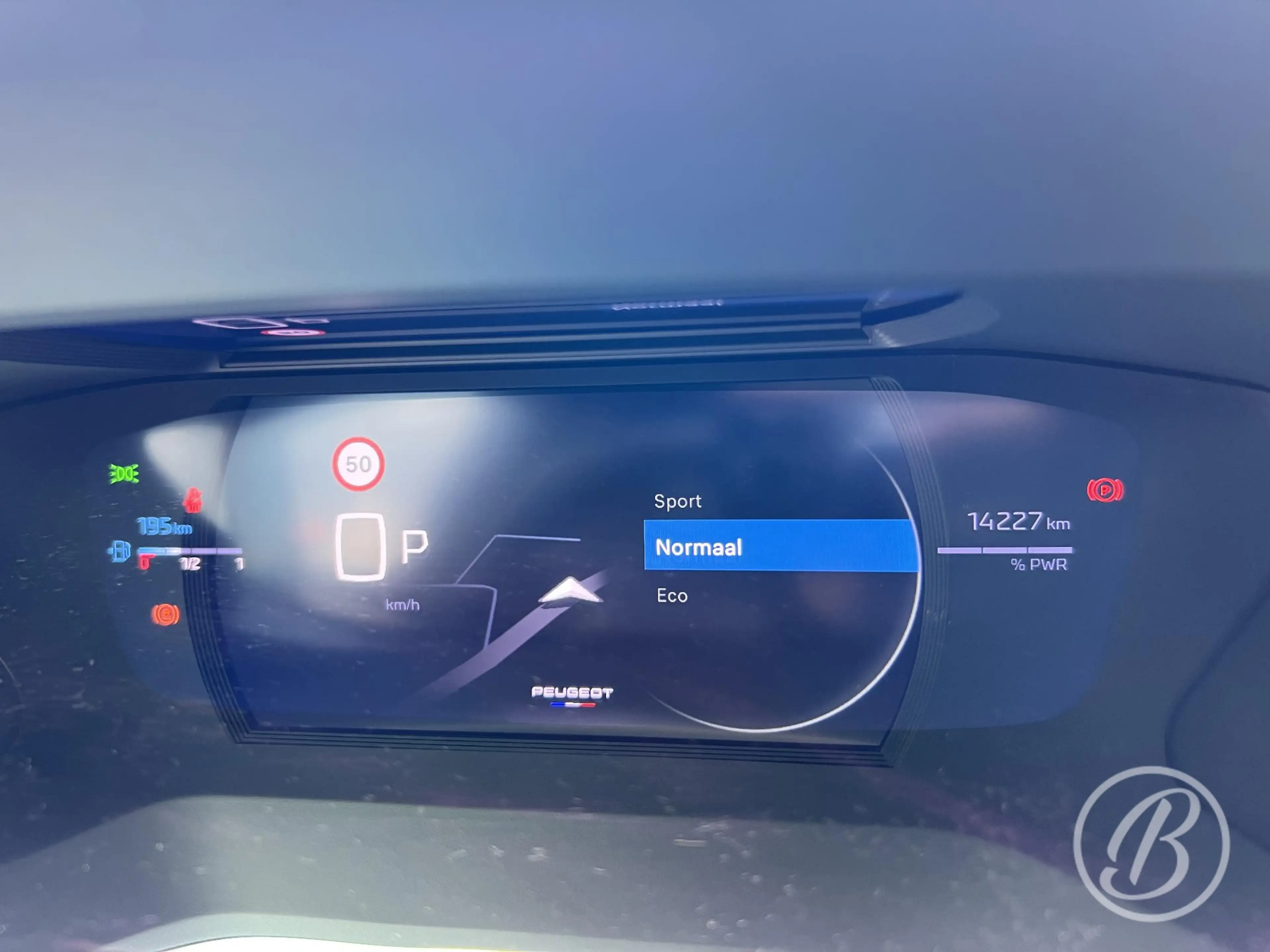 Peugeot 2008 1.2 Hybrid 136 GT Automaat | Panoramadak — photo 15