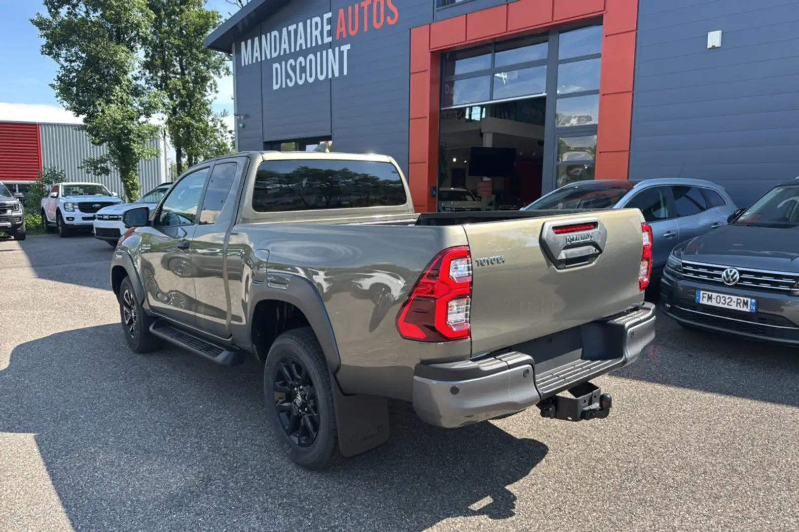 Toyota Hilux X-TRA D-4D 204 BVA INVINCIBLE Bronze - 2