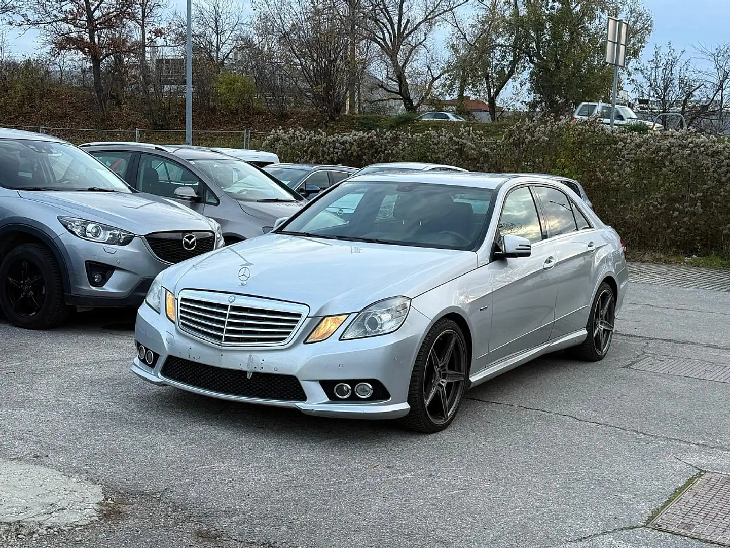 Mercedes-Benz E 350 Elegance BlueEfficiency CDI Aut. | VOLL FAHRBER... Grau - 1
