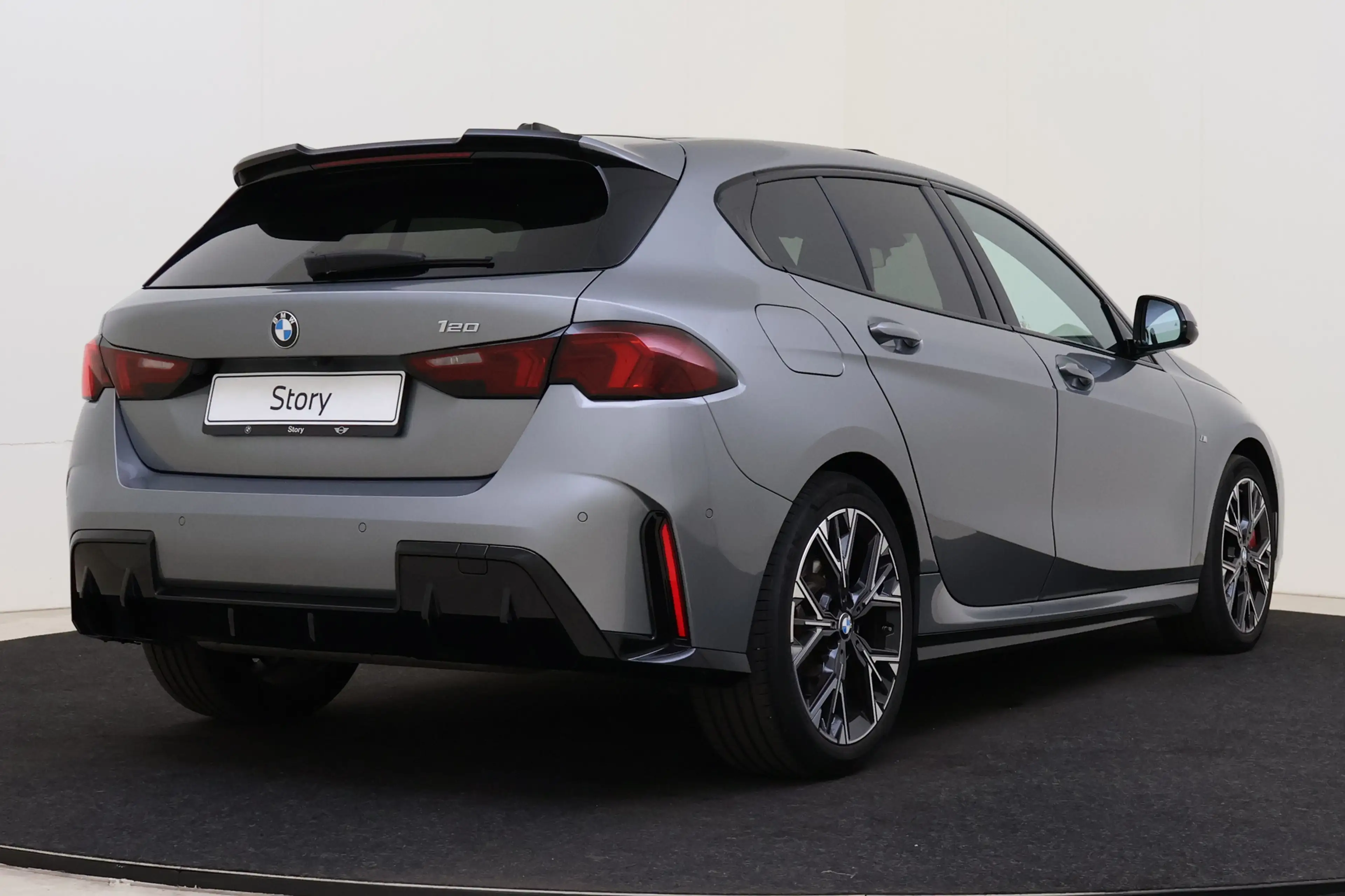 BMW 120 1 Serie M Sport Automaat / Panoramadak / Sportstoe — photo 2