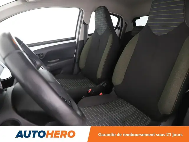 Peugeot 108 view 10