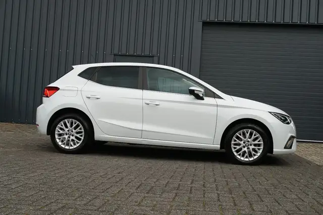 Seat Ibiza view 9