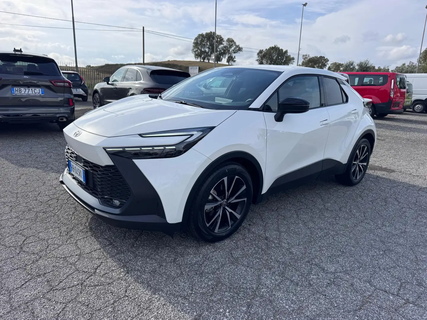 Toyota C-HR 1.8 hev Trend fwd e-cvt Bianco - 1