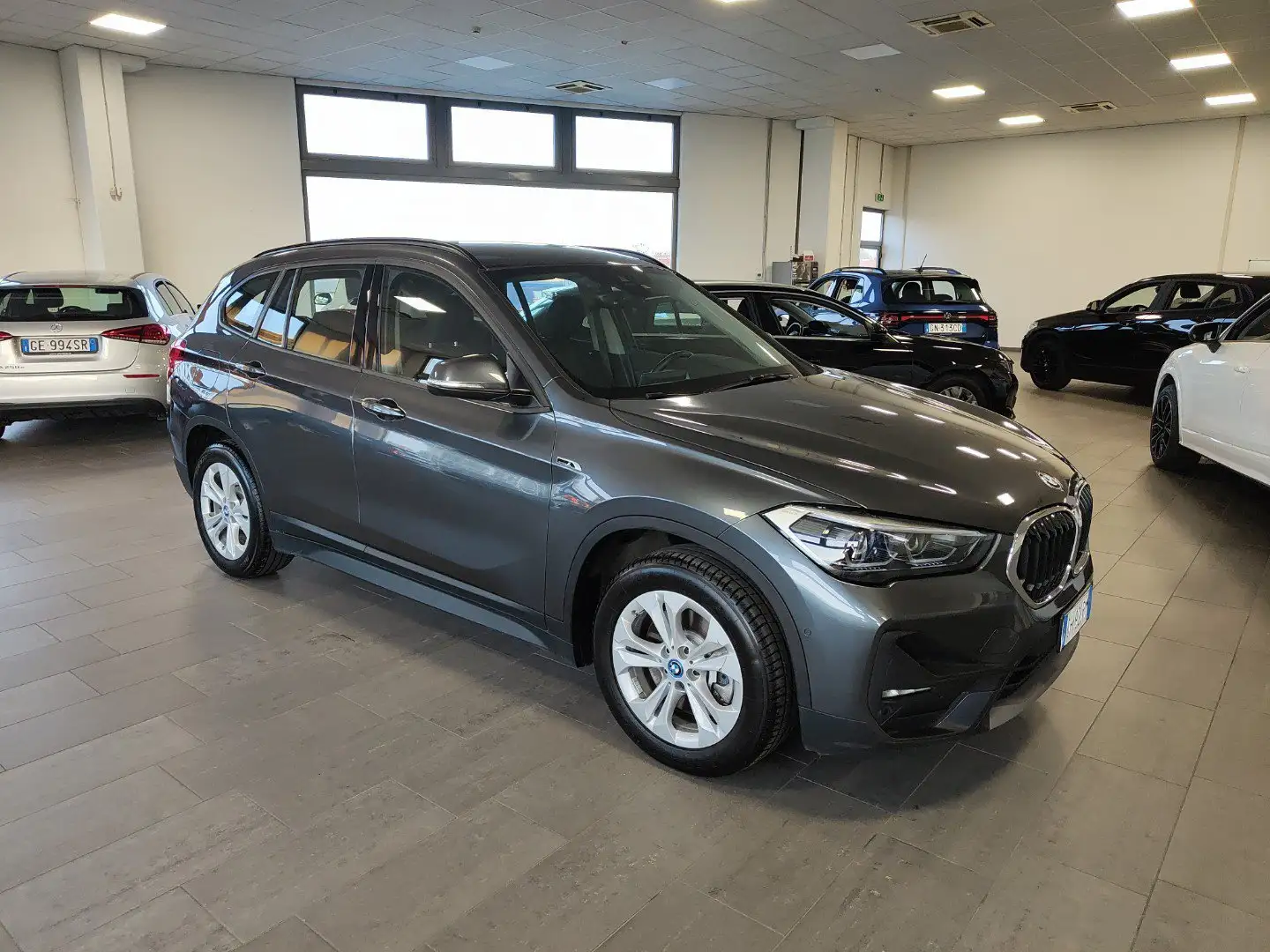 BMW X1 xDrive25e Hybrid Plug In auto Cruise Navi Fari LED Gris - 2