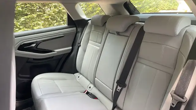 Land Rover Range Rover Evoque view 9