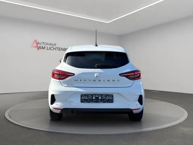 Mitsubishi Colt view 5