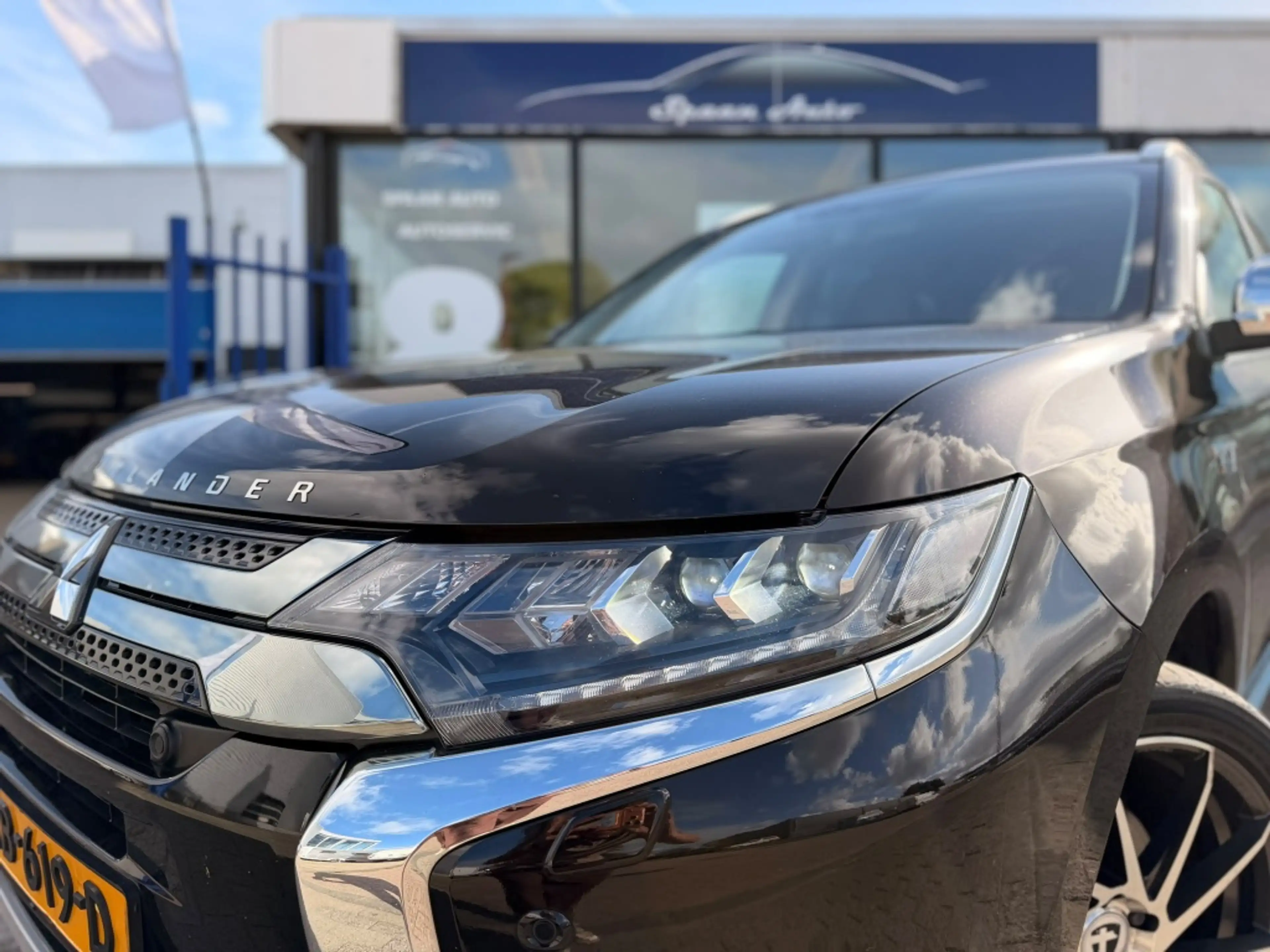 Mitsubishi Outlander 2.4 PHEV Intense+ | PANO | LEER | CARPLAY | 360''C — photo 5