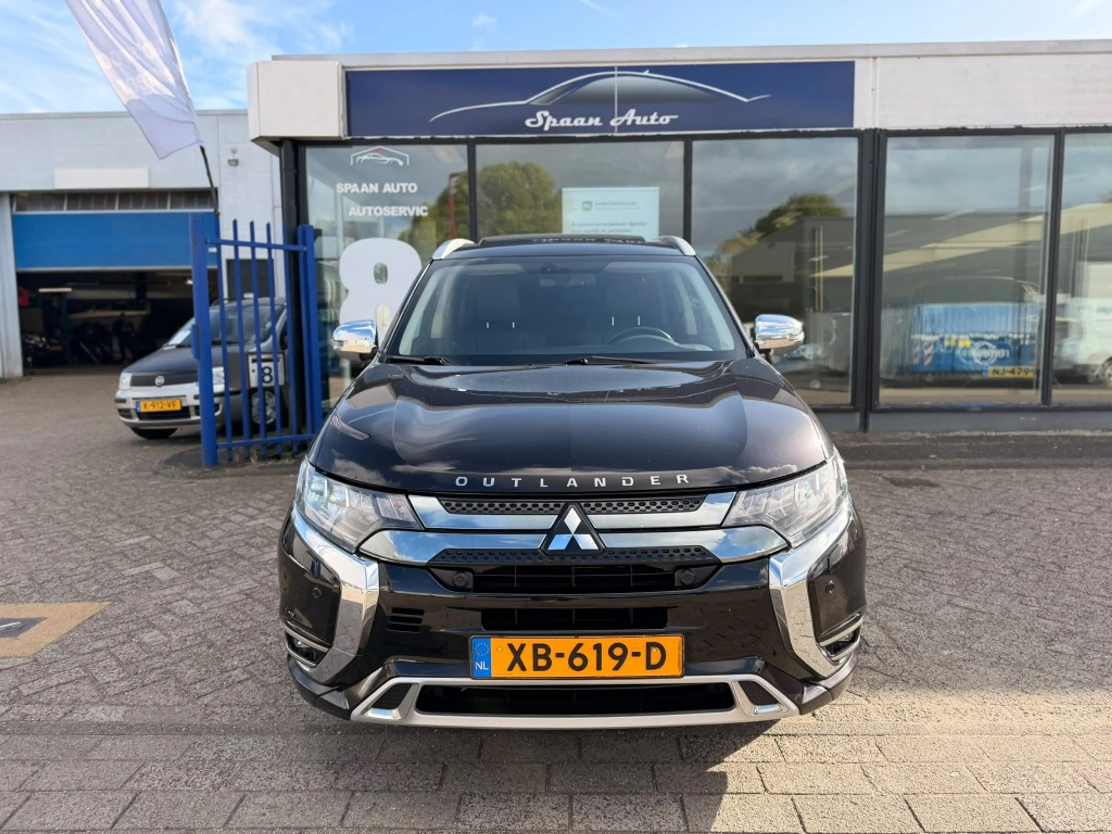 Mitsubishi Outlander 2.4 PHEV Intense+ | PANO | LEER | CARPLAY | 360''C — photo 7