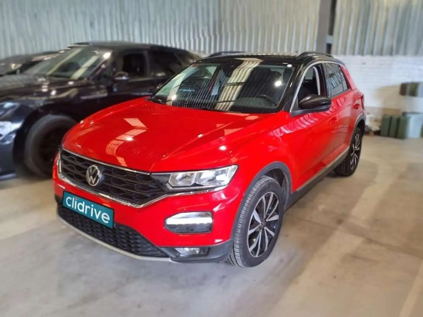 Volkswagen T-Roc 1.0 TSI Advance Style Rojo - 2