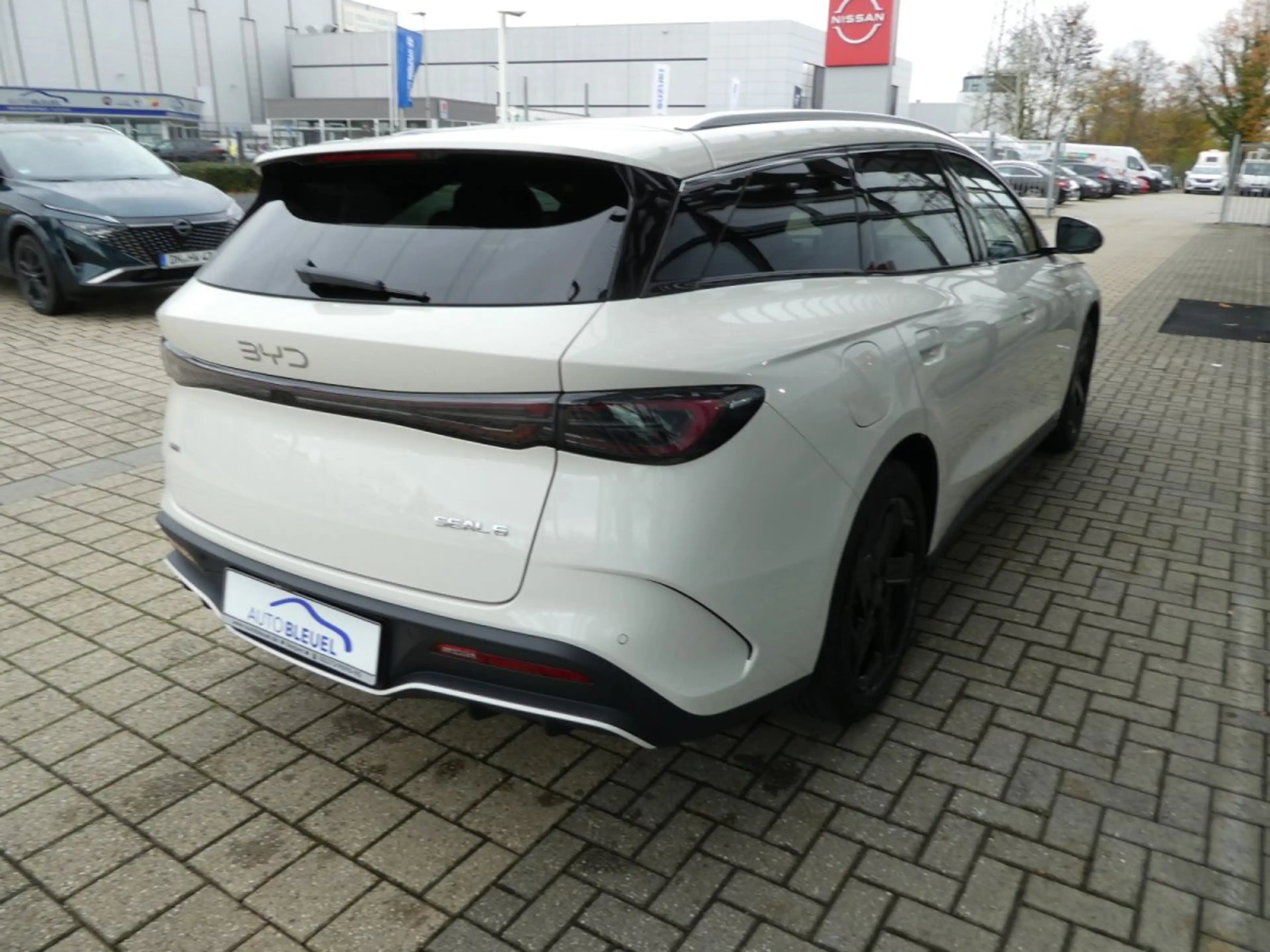BYD Seal 6 DM-I Touring Comfort *Privacy*Pano*Leder*360Grad* — photo 4