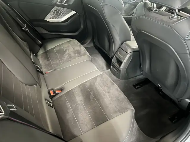 BMW 1 Series view 7
