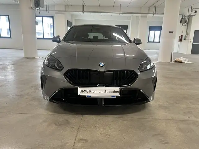 BMW 1 Series view 3
