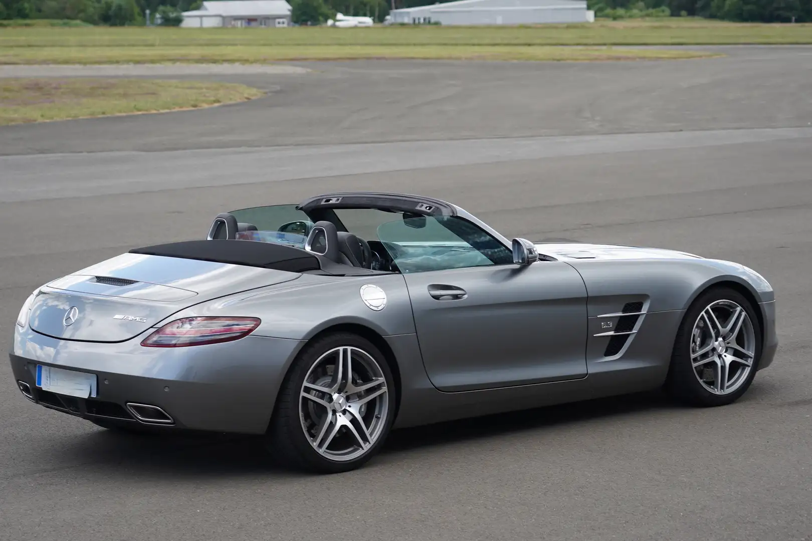 Mercedes-Benz SLS SLS AMG Roadster AMG SPEEDSHIFT DCT Сірий - 2