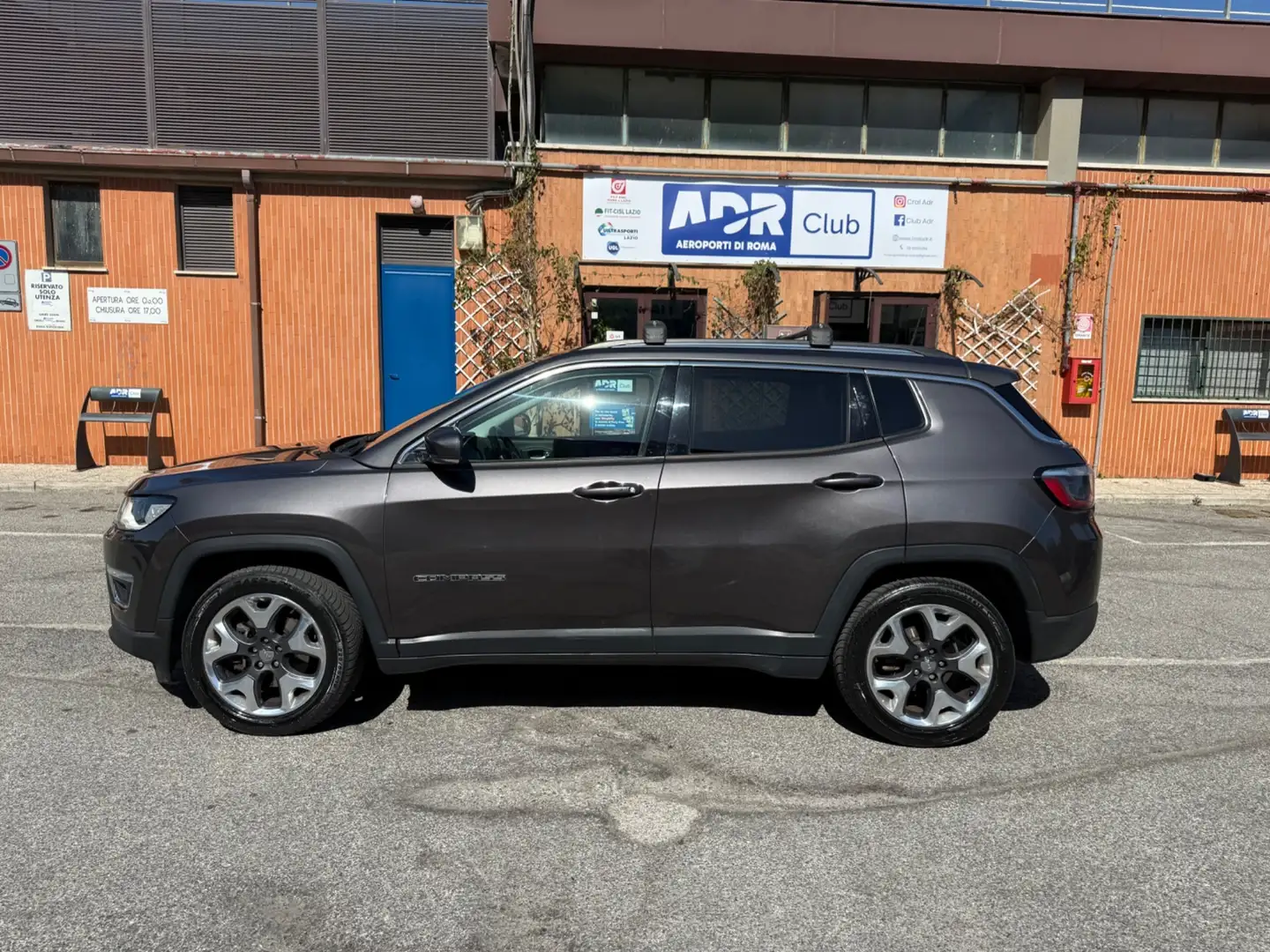 Jeep Compass 1.6 Multijet II 2WD Limited Grau - 2