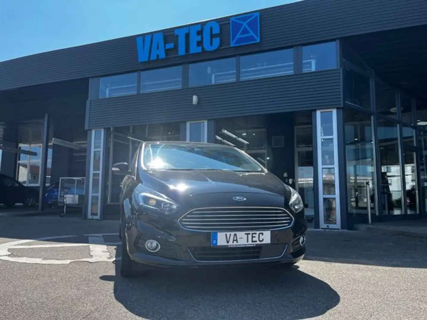 Ford S-Max S-MAX Titanium Schwarz - 1