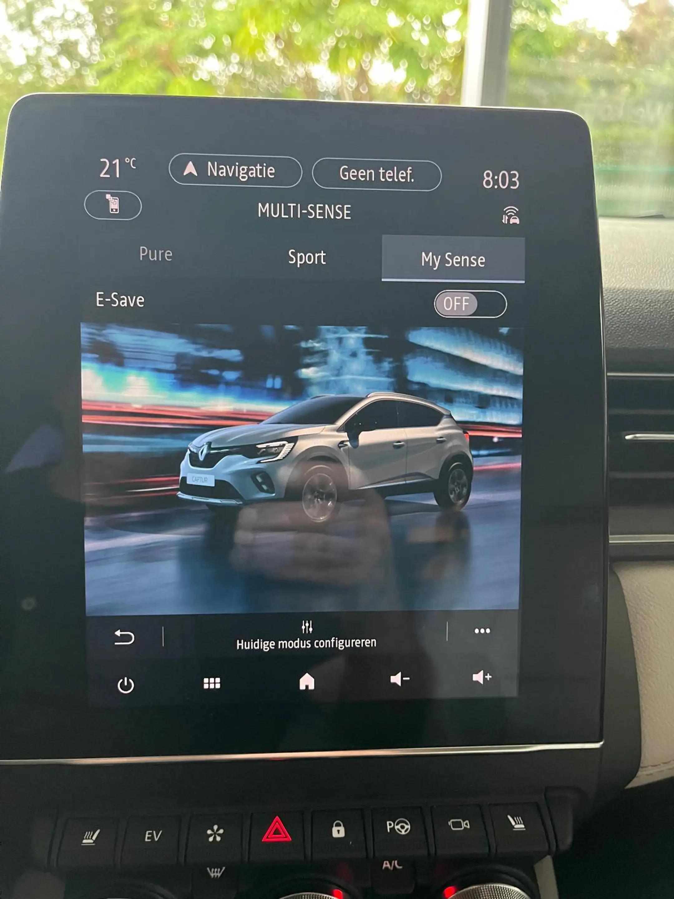 Renault Captur PLUG IN HYBRIDE E-TECH — photo 11