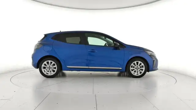 Renault Clio view 4