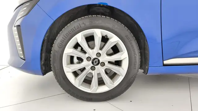 Renault Clio view 8
