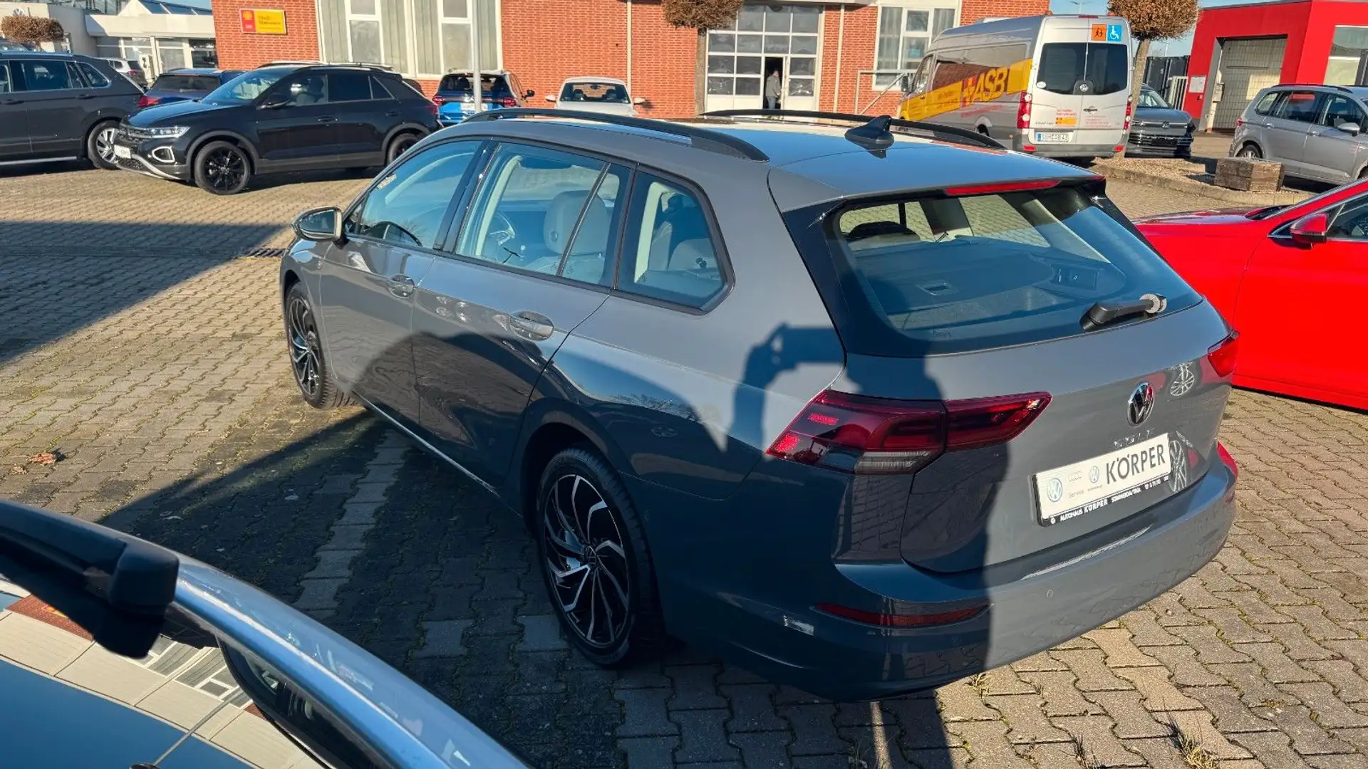 Volkswagen Golf VIII Variant 2.0 TDI Life Grau - 2