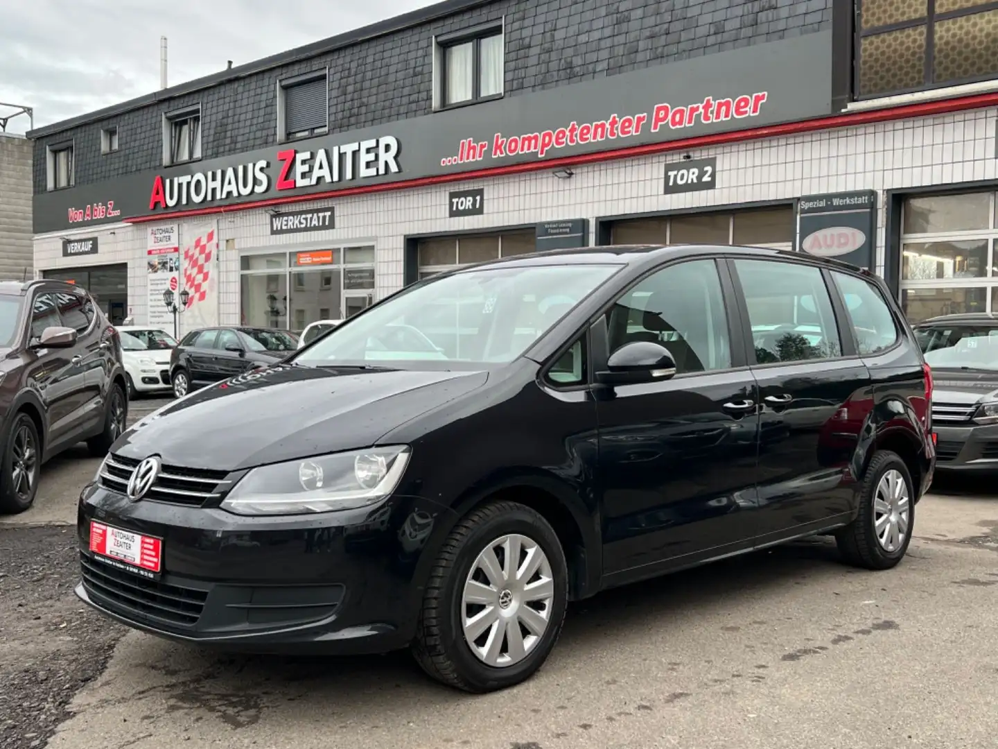 Volkswagen Sharan Trendline BMT Schwarz - 2