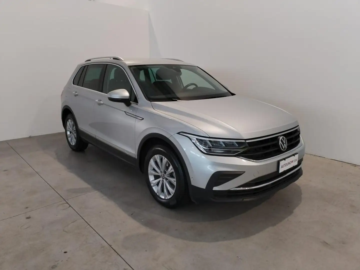 Volkswagen Tiguan 2.0 tdi Life 150cv dsg Gris - 1