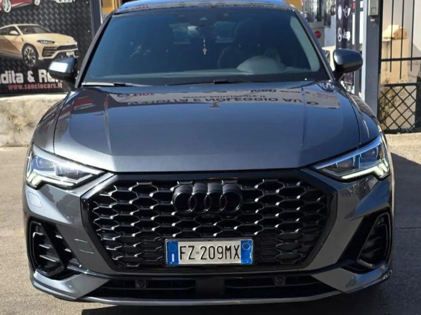 Audi Q3 SPORTBACK S-LINE INTERNO E ESTERNO Grigio - 1