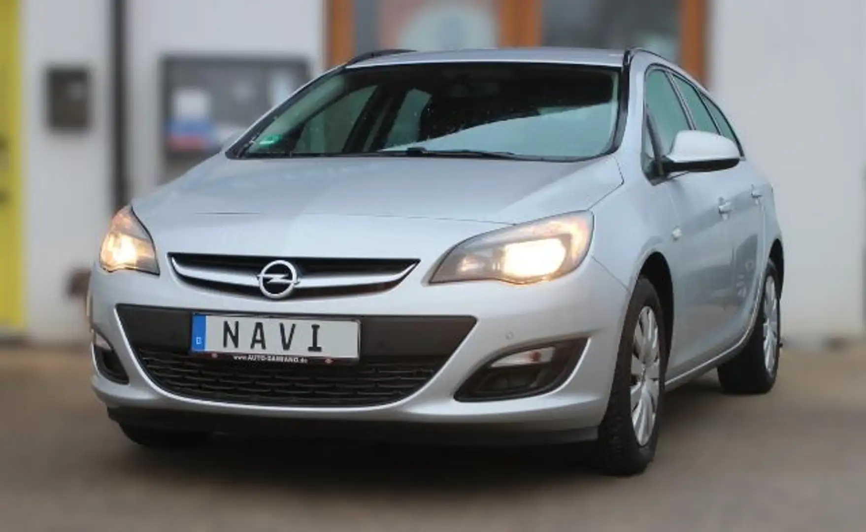Opel Astra J 1.4 Turbo Edition *Navi*Bluetooth*Sitzheizung Argent - 1