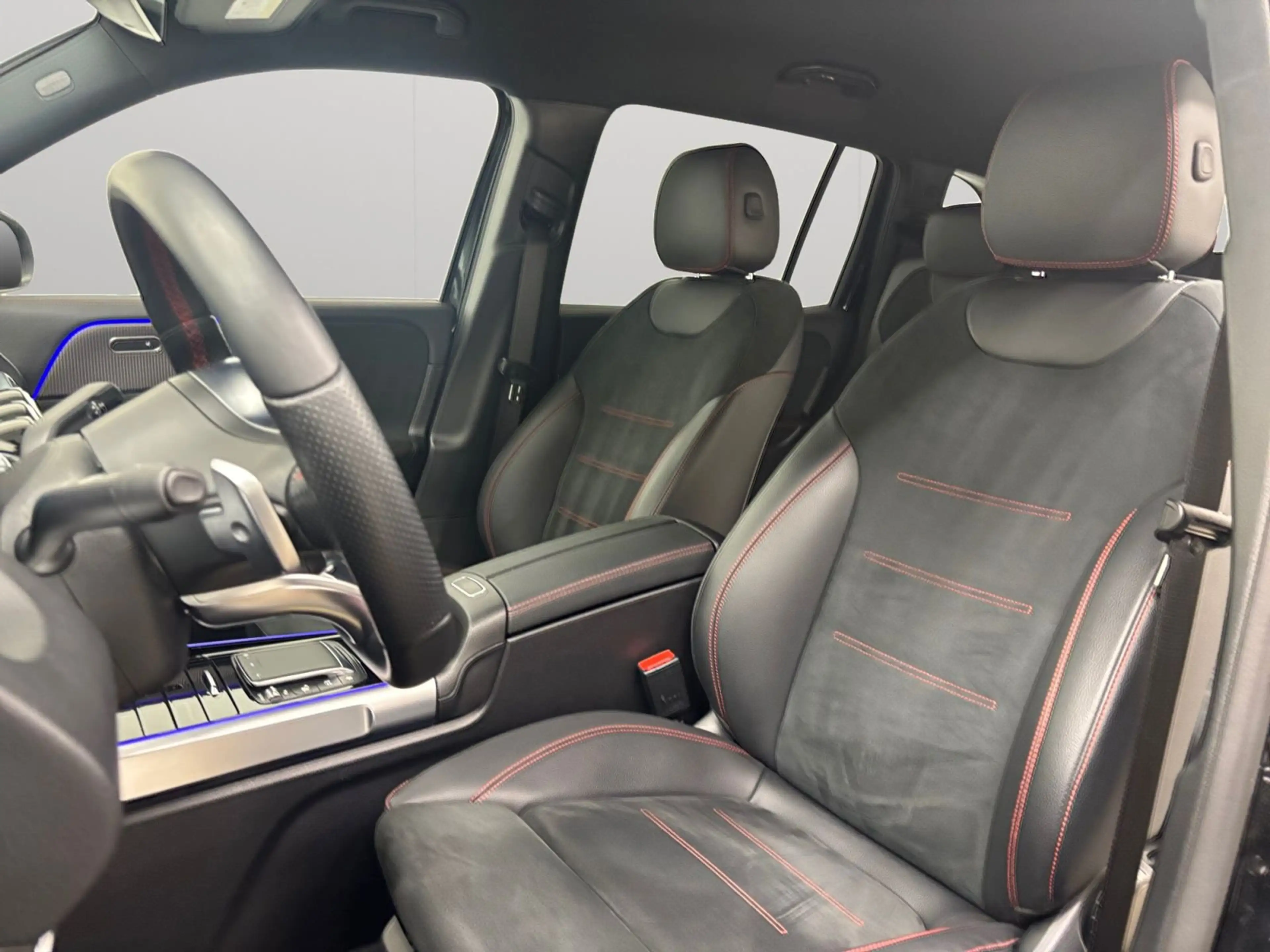 Mercedes-Benz EQB 300 300 AMG Line 4MATIC — photo 7