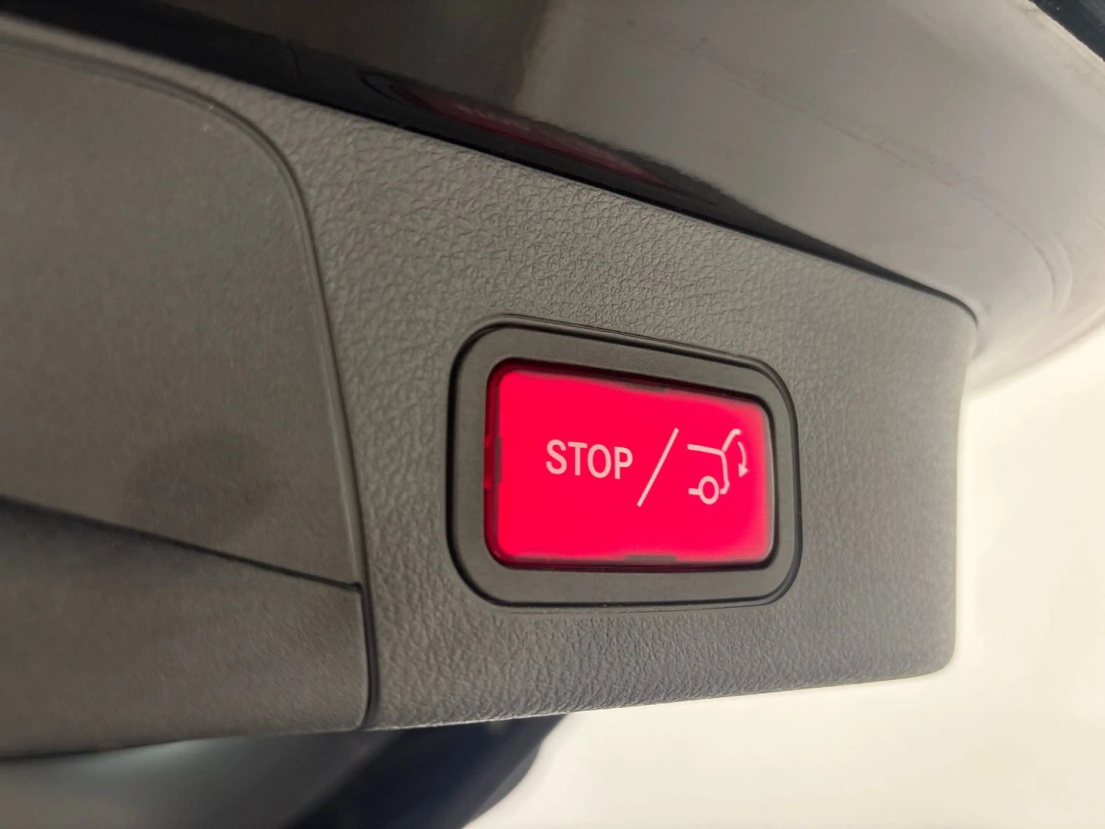 Mercedes-Benz EQB 300 300 AMG Line 4MATIC — photo 13