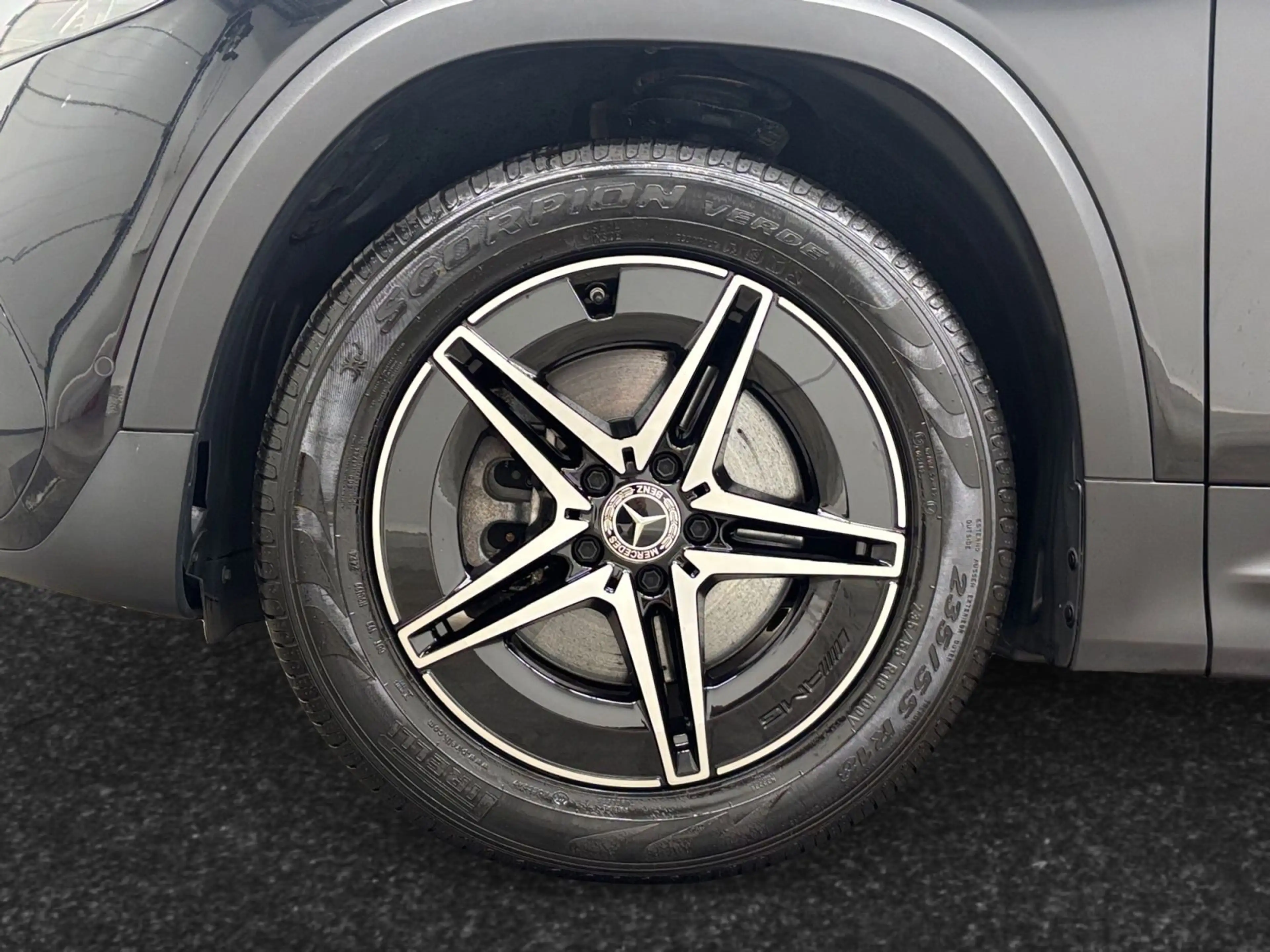 Mercedes-Benz EQB 300 300 AMG Line 4MATIC — photo 4