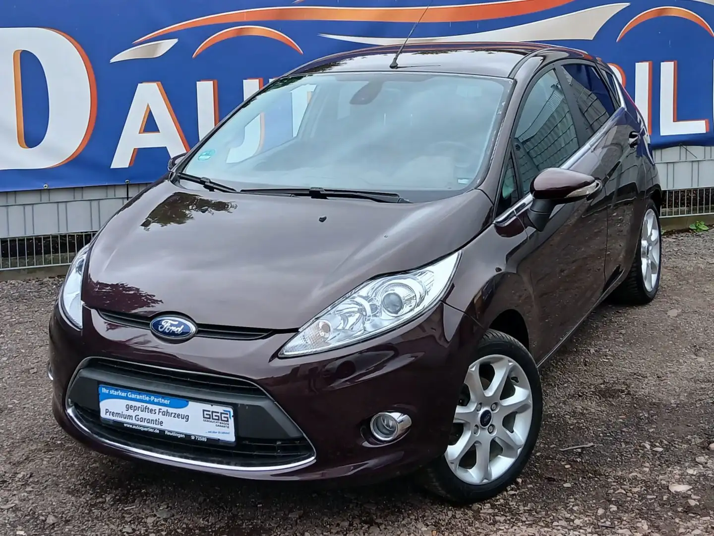 Ford Fiesta 1,4 Titanium *SHZ*1.HAND*KLIMA*HU/TÜV NEU* Rot - 1