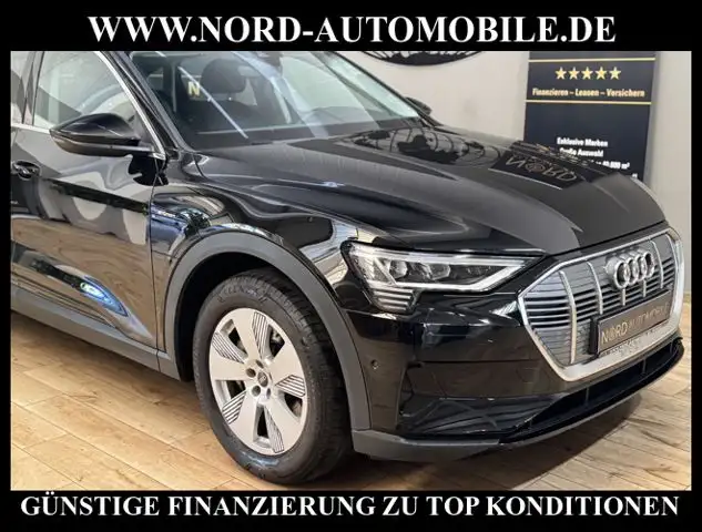 Audi E-Tron view 12
